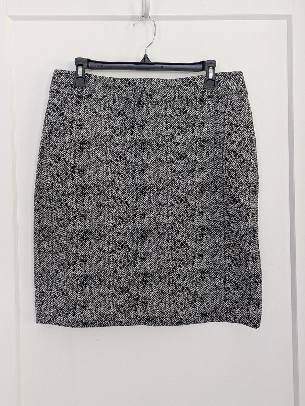 Cabi Agent Skirt 4387 Black White Herringbone Knit Pencil Pockets Size 10